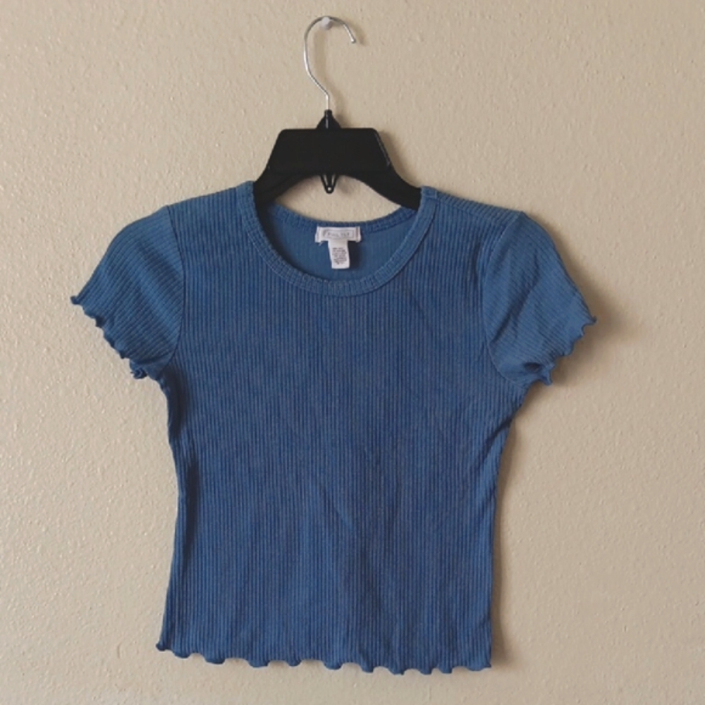 Full Tilt Blue Ribbed Short Sleeve Crop Top Stretchy Material